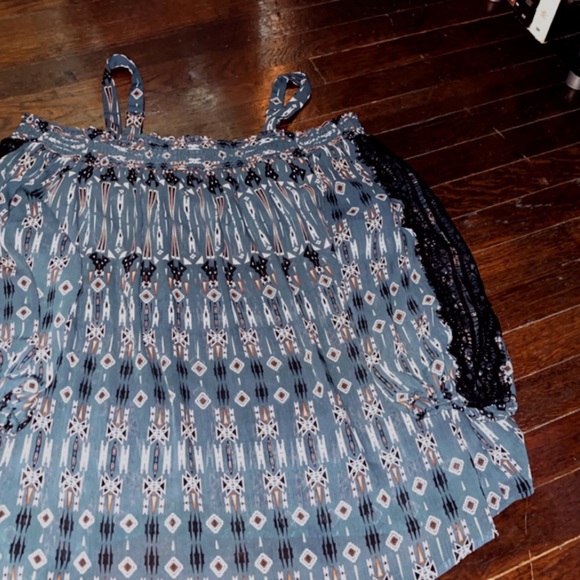 Blouse - Picture 2 of 6